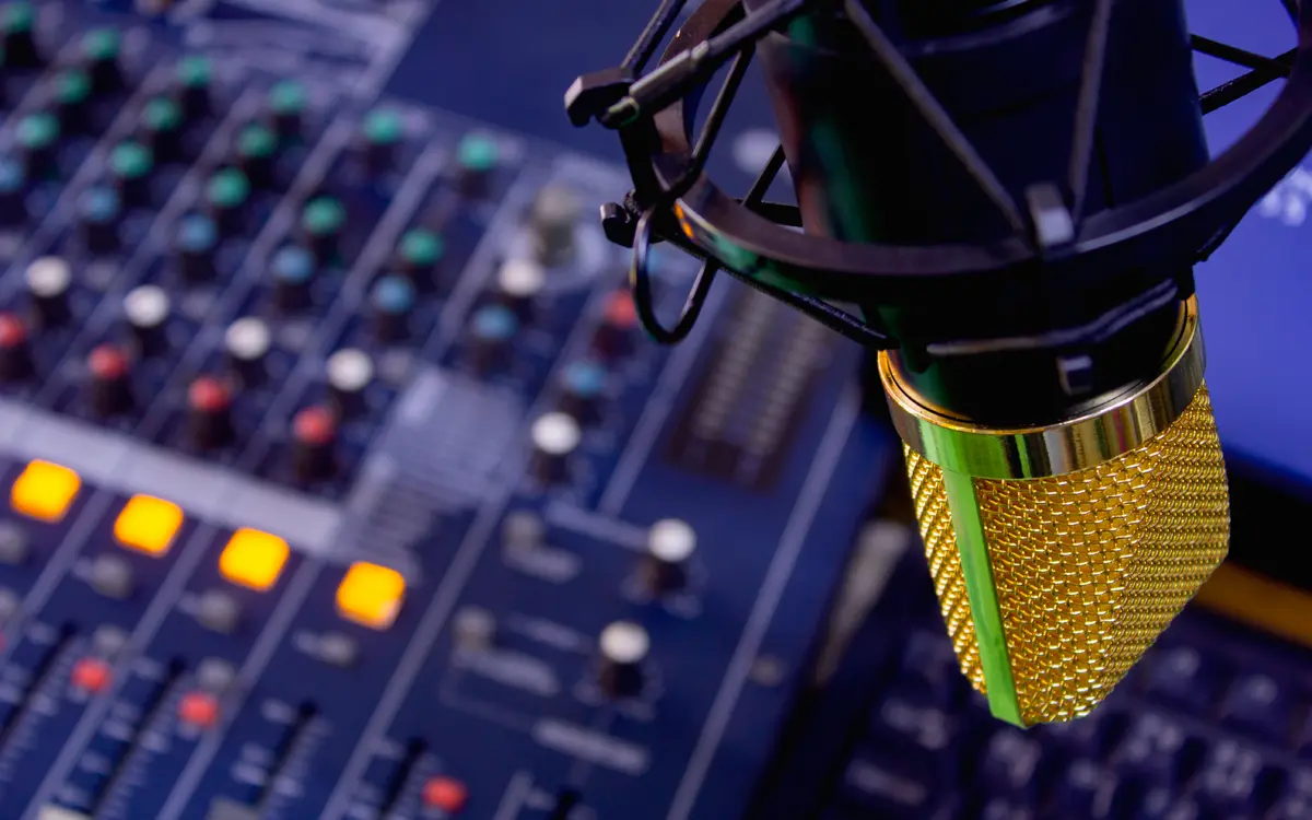 Events Listen Now Podcast Adobestock 304861920